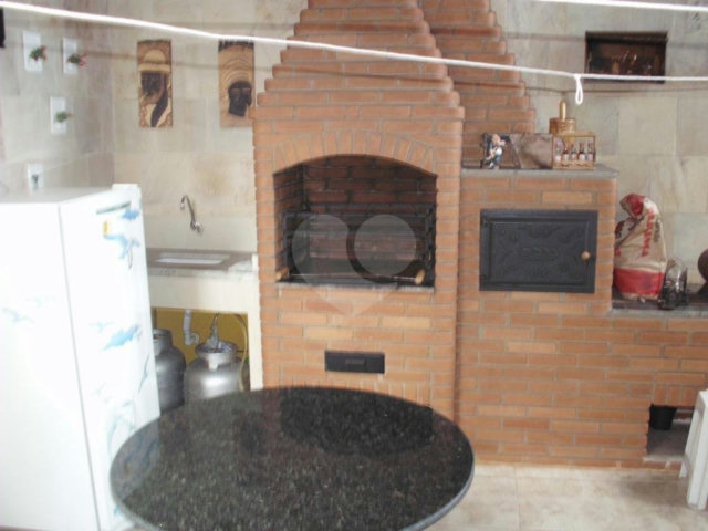 Sobrado à venda com 3 quartos, sendo 1 suíte,  em Vila Mazzei, São Paulo, SP