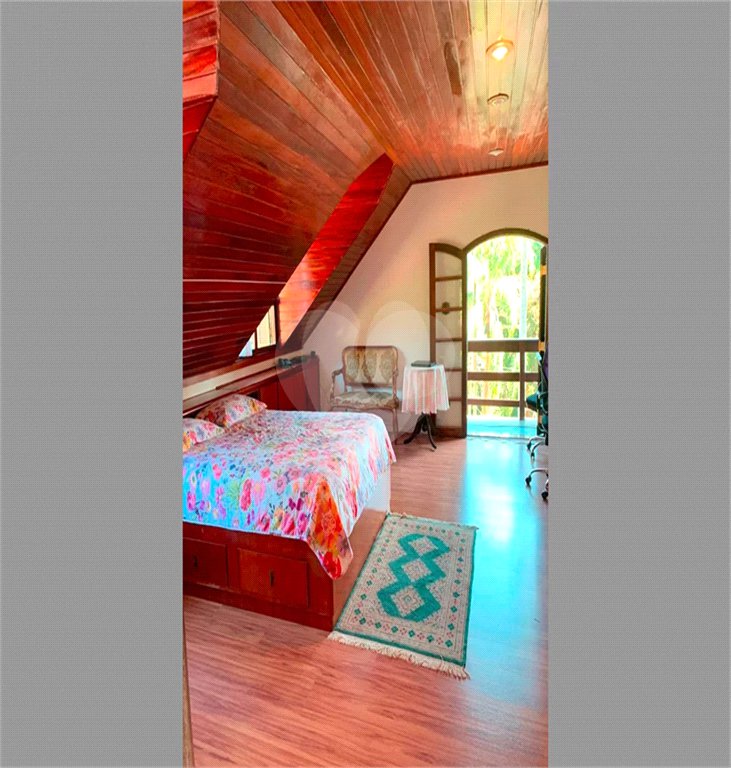 Casa à venda com 4 suítes em Roseira, Mairiporã, SP