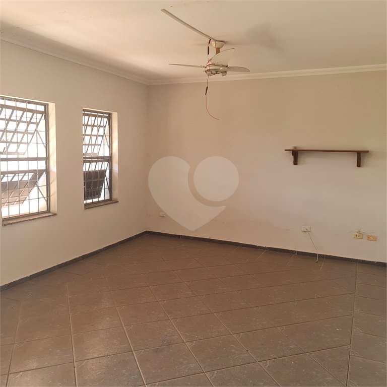 Casa à venda com 3 quartos, sendo 1 suíte, em Jardim Nova São João, São João da Boa Vista, SP