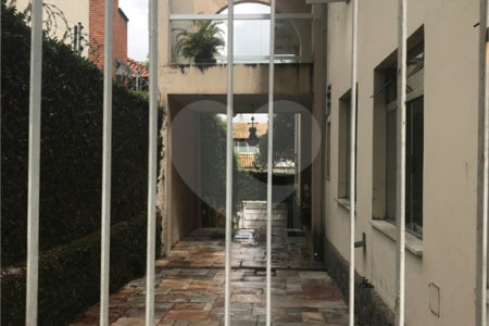 Casa à venda com 4 suítes em Jardim Leonor, São Paulo, SP