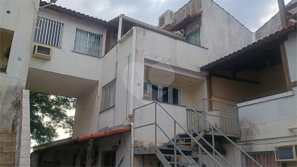 Villagio à venda com 3 quartos em Senador Vasconcelos, Rio de Janeiro, RJ