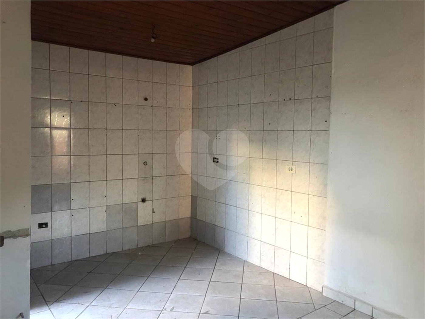 Sobrado à venda com 3 quartos, sendo 1 suíte,  em Serra da Cantareira, Mairiporã, SP