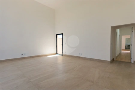 Casa à venda com 3 suítes no condomínio Residencial Mont'alcino, Valinhos - SP