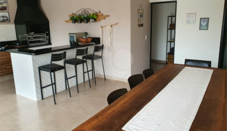Casa à venda com 3 suítes no condomínio Village Ipanema 1, Araçoiaba da Serra - SP