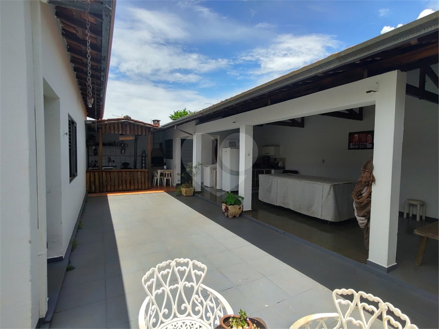 Casa à venda com 3 quartos, sendo 1 suíte, em Parque Laranjeiras, Araraquara, SP