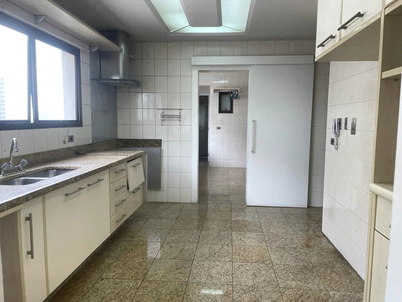 Apartamento à venda com 4 suítes em Vila Suzana, São Paulo, SP