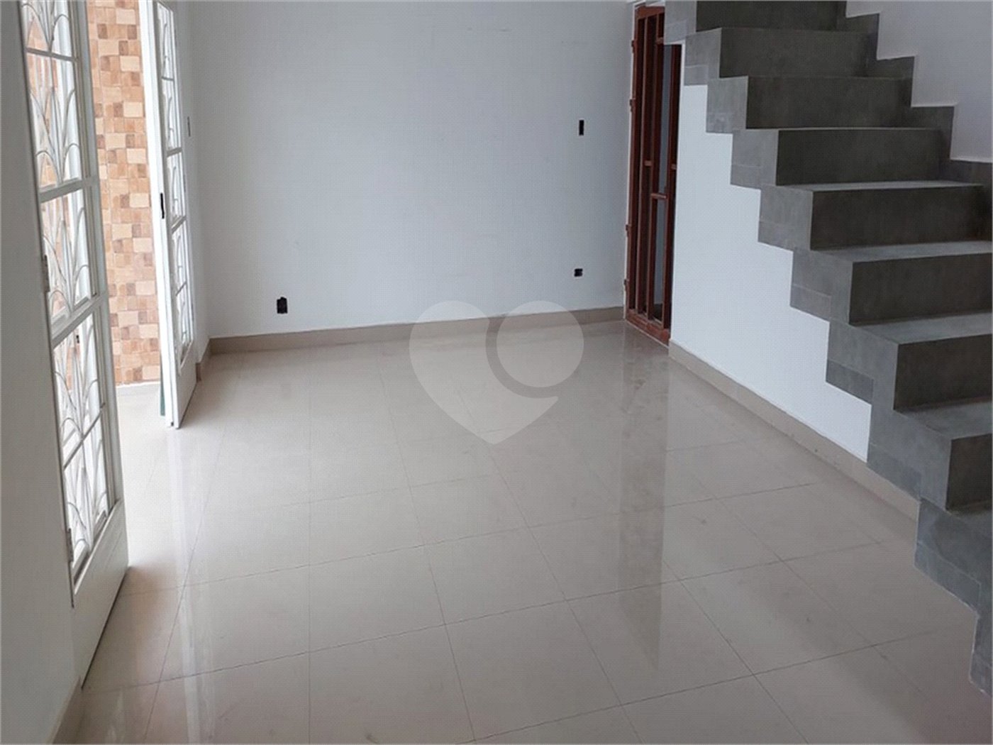 Sobrado à venda com 3 quartos, sendo 2 suítes, em Vila Paulicéia, São Paulo, SP