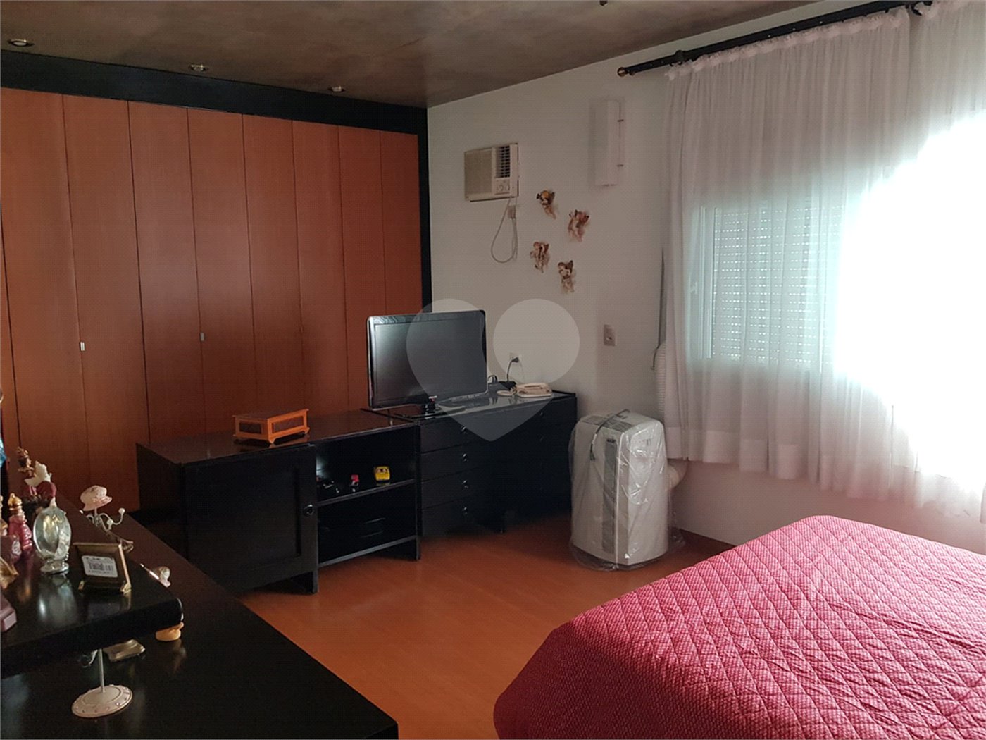 Casa à venda com 3 quartos, sendo 1 suíte, em Santana, São Paulo, SP