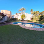 Casa à venda com 7 quartos, sendo 4 suítes, no condomínio Riviera de Santa Cristina XIII, Paranapanema - SP