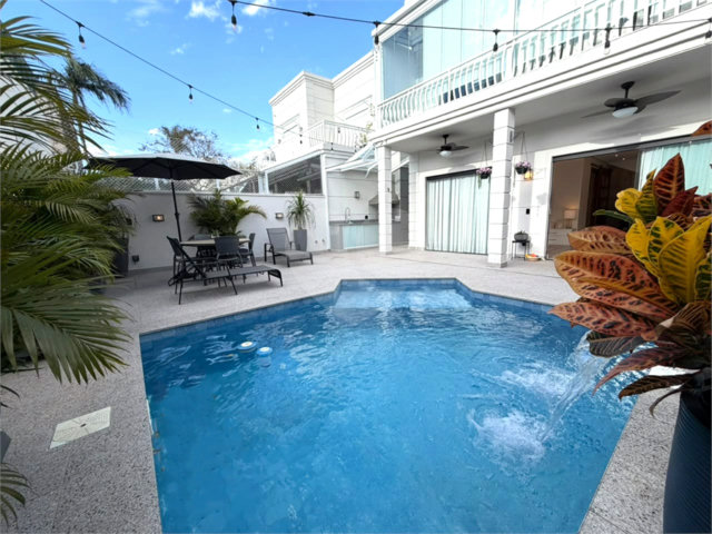 Casa à venda com 3 suítes no condomínio Palm Hill North, São Paulo - SP