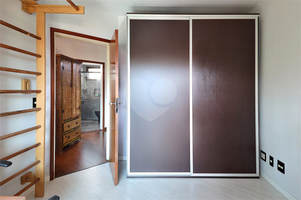 Apartamento à venda com 3 quartos, sendo 1 suíte,  em Brooklin Paulista, São Paulo, SP