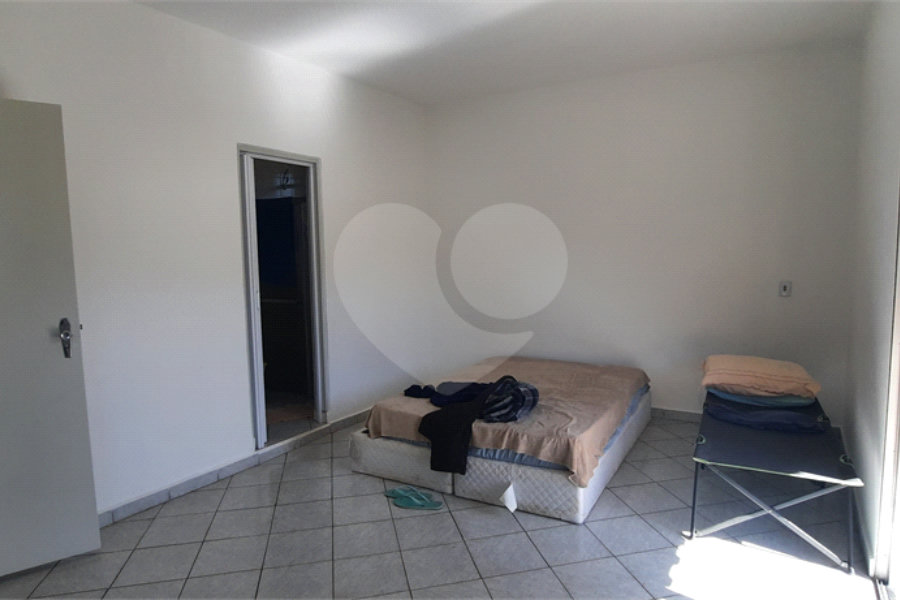 Casa à venda com 3 quartos, sendo 2 suítes, no condomínio Sausalito, Mairiporã - SP