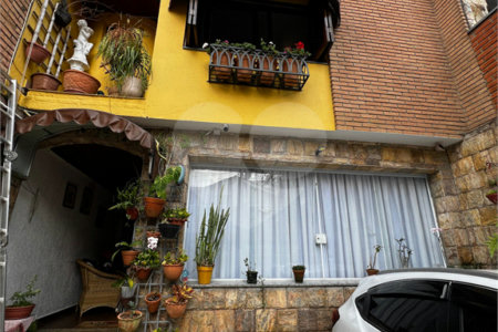 Sobrado à venda com 3 quartos em Água Fria, São Paulo, SP