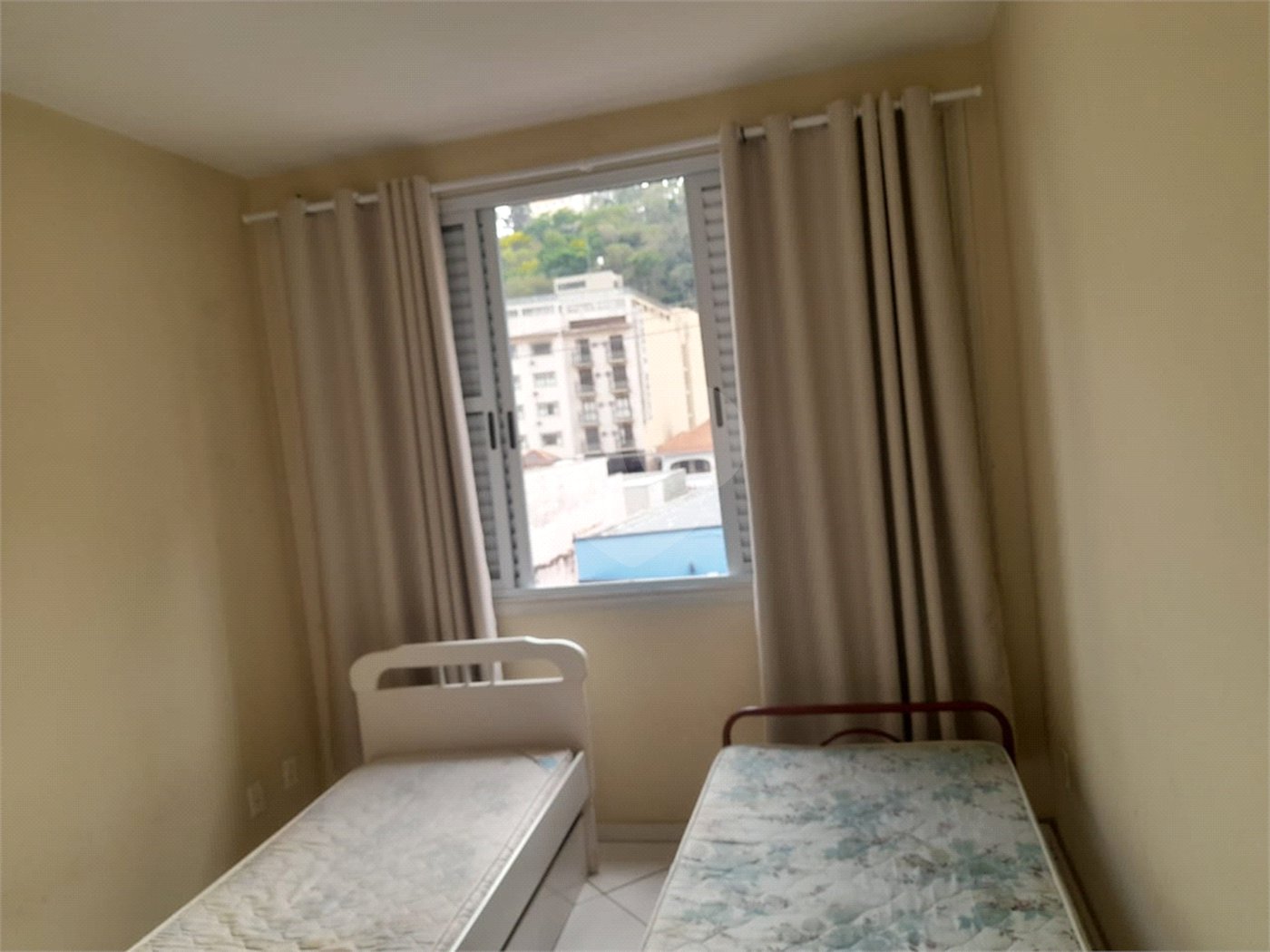 Apartamento à venda com 3 quartos, sendo 1 suíte, no Centro, Serra Negra, SP