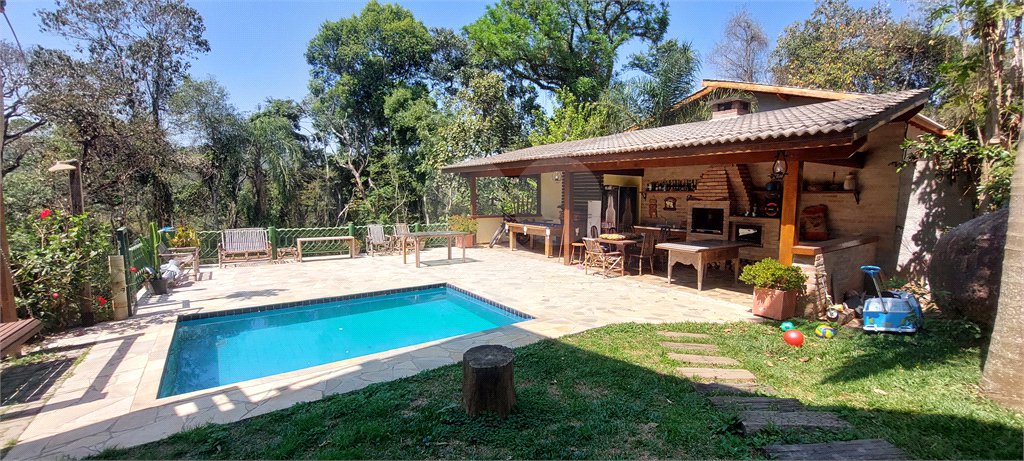 Condomínio à venda com 4 quartos, sendo 2 suítes,  em Caraguatá, Mairiporã, SP