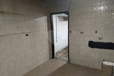 Casa Térrea à venda com 3 quartos em Vila Mariza Mazzei, São Paulo, SP