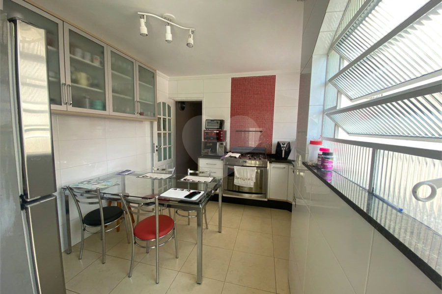 Sobrado à venda com 3 quartos, sendo 1 suíte, em Tremembé, São Paulo, SP