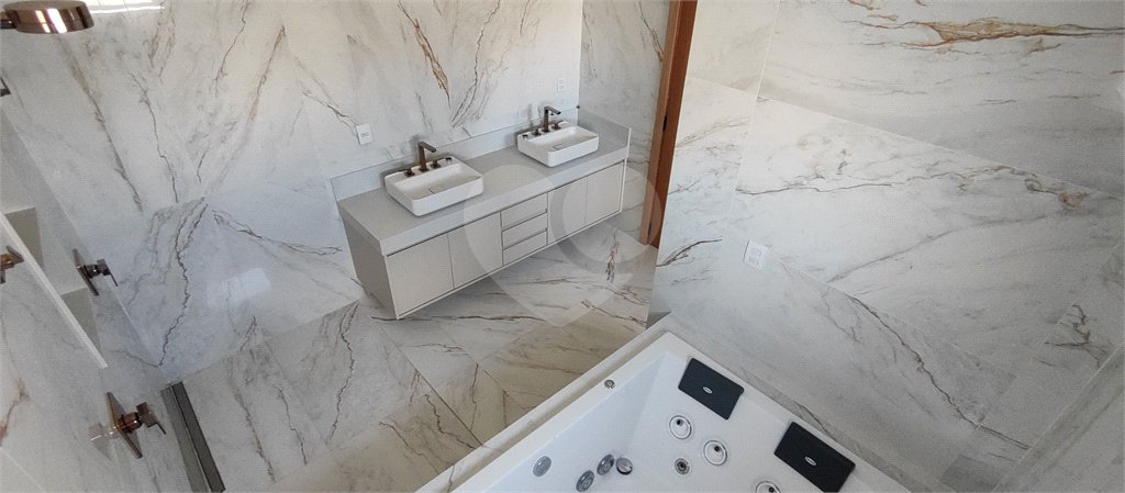Casa à venda com 4 suítes no condomínio Campos de Santo Antonio II, Itu - SP
