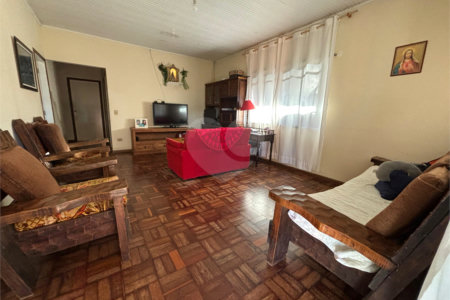 Sítio à venda com 3 quartos, sendo 1 suíte,  em Canta Galo, Itapetininga, SP