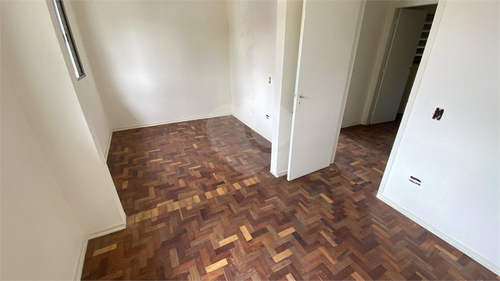 Sobrado à venda com 3 quartos, sendo 1 suíte, em Interlagos, São Paulo, SP