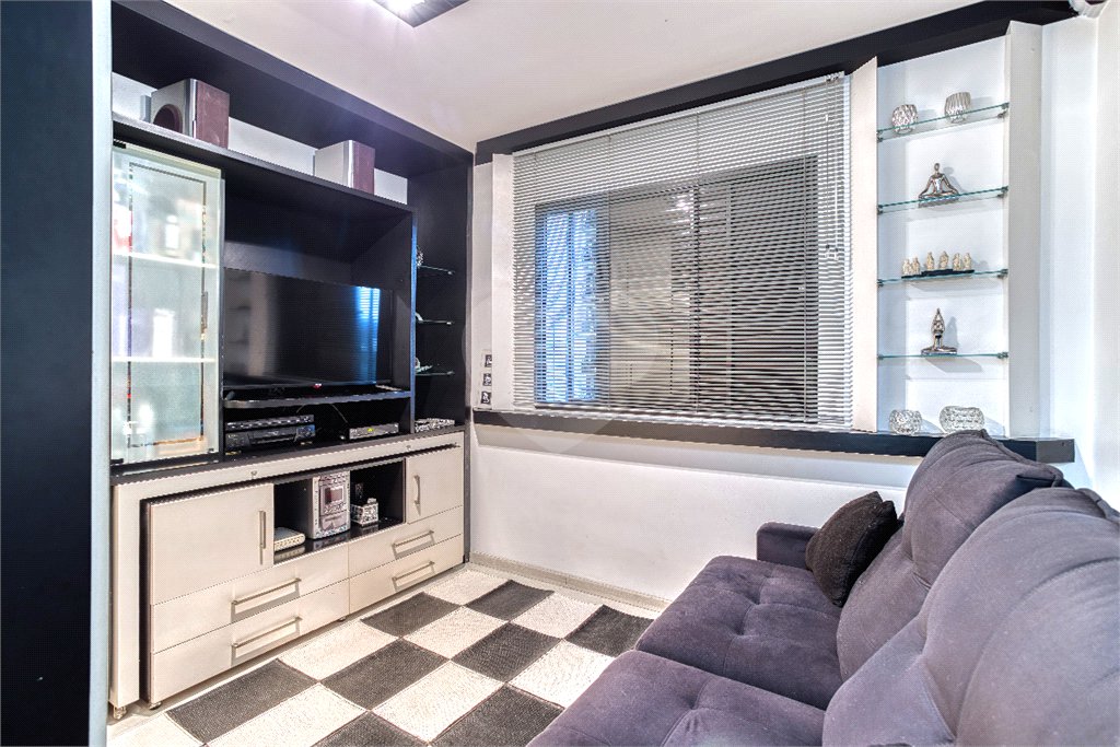 Apartamento à venda com 4 quartos, sendo 3 suítes, em Alto da Boa Vista, São Paulo, SP