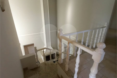 Casa à venda com 5 quartos, sendo 3 suítes, no condomínio Vinhas da Vista Alegre - Lado Sede, Vinhedo - SP