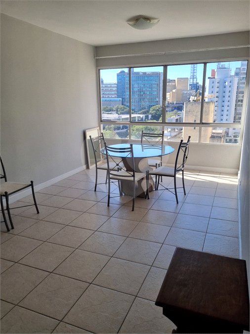 Apartamento à venda ou para alugar com 3 quartos, sendo 1 suíte, em Cerqueira César, São Paulo, SP