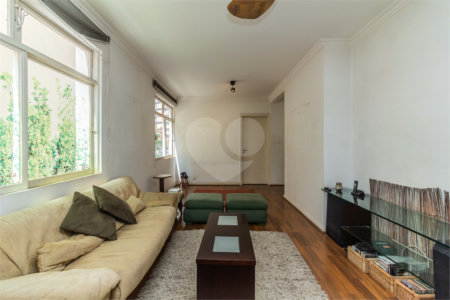 Apartamento à venda com 3 quartos, sendo 1 suíte, em Itaim Bibi, São Paulo, SP