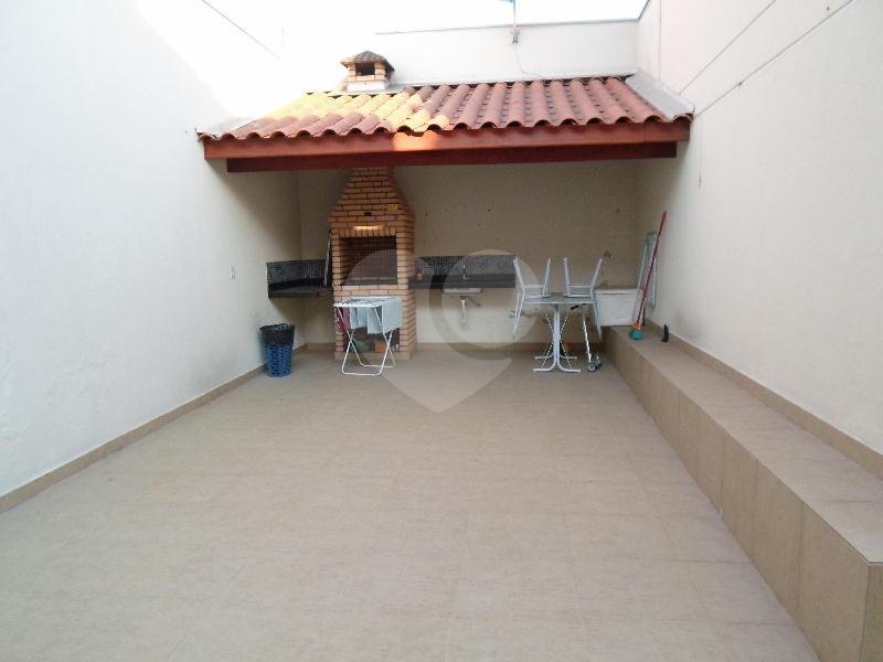 Casa à venda com 3 quartos, sendo 1 suíte,  no condomínio Fernandes, São Paulo - SP