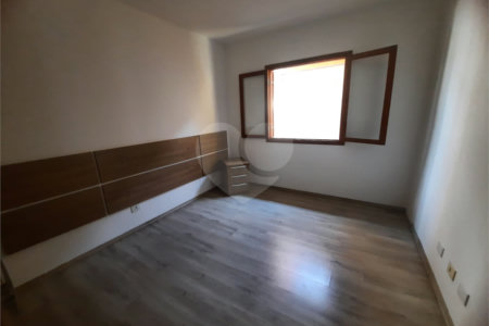 Casa para alugar com 3 quartos, sendo 1 suíte,  no condomínio Residencial Sol Francisco, São Paulo - SP