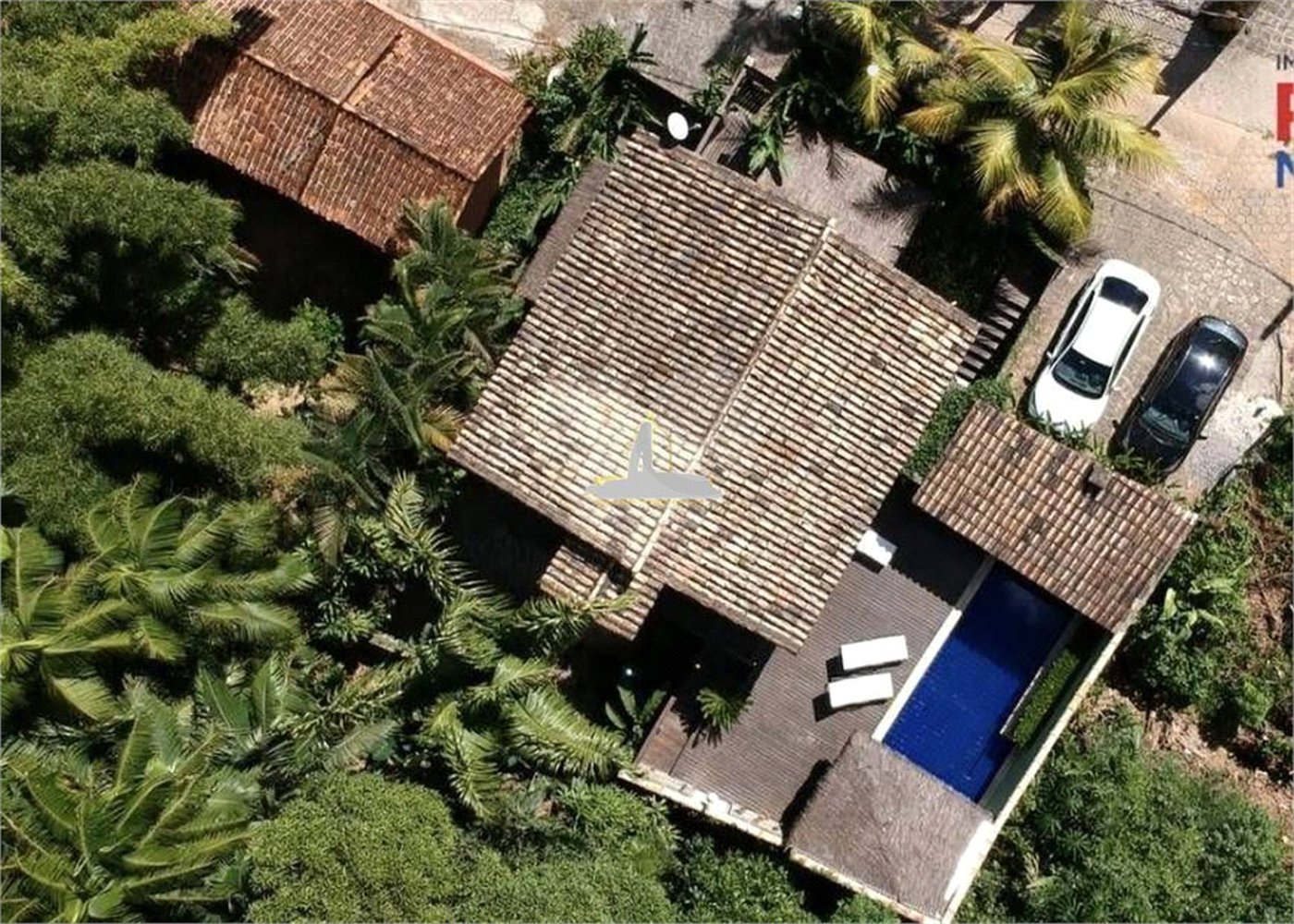 Casa à venda com 4 quartos, sendo 2 suítes,  em Barra Velha, Ilhabela, SP