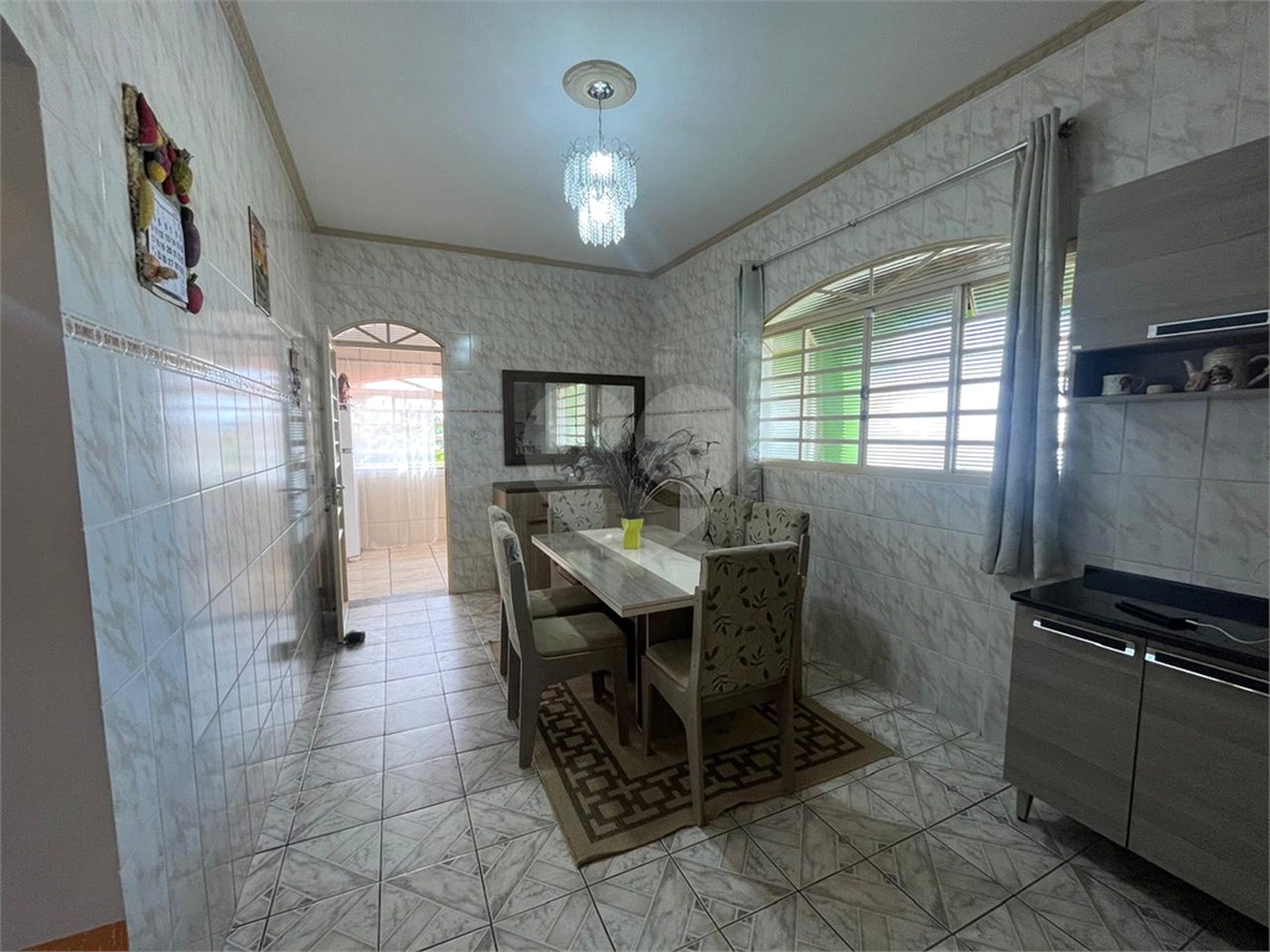 Casa à venda com 2 quartos, sendo 1 suíte, no Centro, Sarapuí, SP