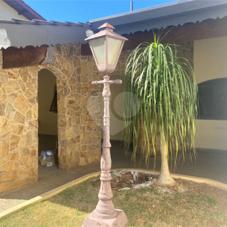 Casa à venda com 4 quartos, sendo 2 suítes,  em Jardim do Lago, Atibaia, SP
