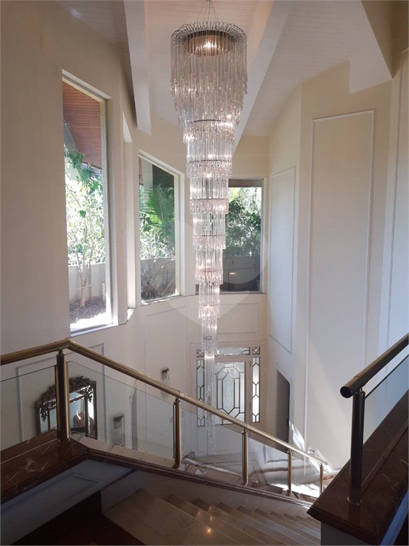 Casa à venda com 5 suítes em Jardim Leonor, São Paulo, SP