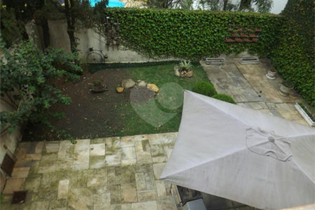 Casa à venda ou para alugar com 4 quartos, sendo 3 suítes,  no condomínio Villa das Flores, São Paulo - SP