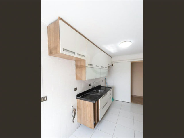 Apartamento à venda com 3 quartos, sendo 1 suíte,  em Jardim Marajoara, São Paulo, SP