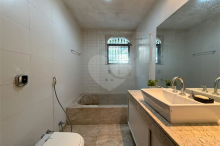 Apartamento à venda com 5 quartos, sendo 3 suítes, em Tijuca, Rio de Janeiro, RJ