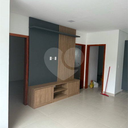 Casa à venda com 3 quartos, sendo 1 suíte,  em Jardim das Bandeiras, Mogi das Cruzes, SP
