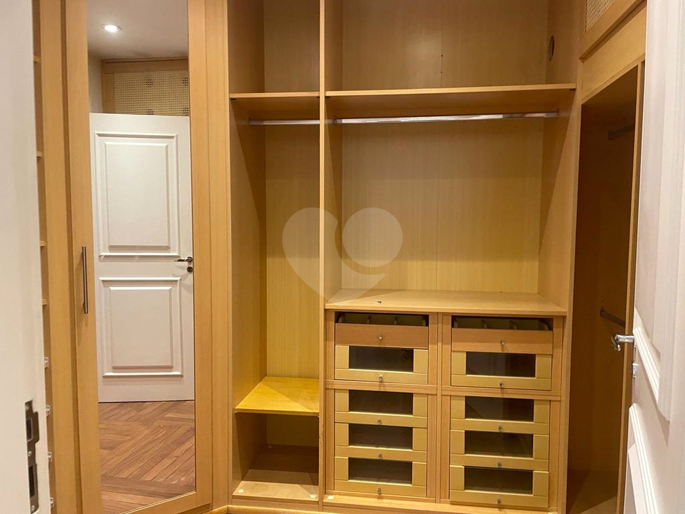 Apartamento à venda com 4 suítes em Vila Suzana, São Paulo, SP