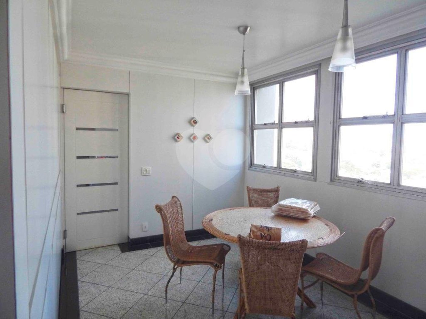 Apartamento à venda com 4 suítes em Jardim Marajoara, São Paulo, SP