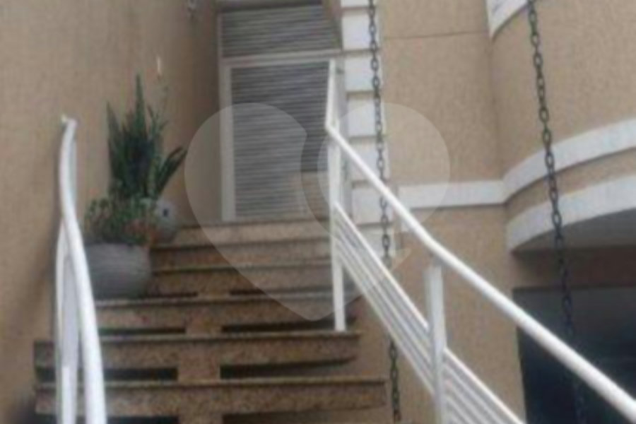 Sobrado à venda com 3 suítes em Santana, São Paulo, SP
