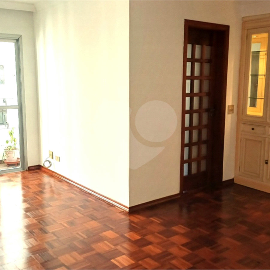 Apartamento à venda com 2 suítes em Moema, São Paulo, SP