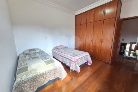 Casa à venda com 3 suítes no condomínio Chácaras do Lago, Vinhedo - SP