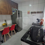 Sobrado à venda com 2 quartos em Cidade São Mateus, São Paulo, SP