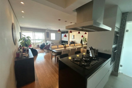 Apartamento à venda com 2 quartos, sendo 1 suíte,  em Vila Romana, São Paulo, SP