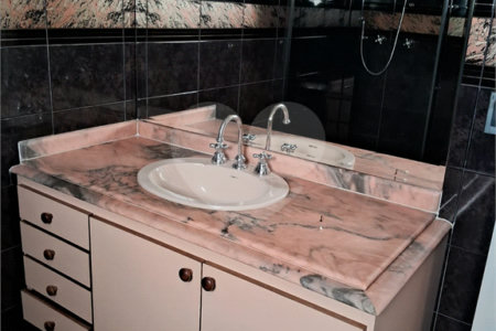 Apartamento à venda com 3 quartos, sendo 1 suíte, em Vila Mariana, São Paulo, SP