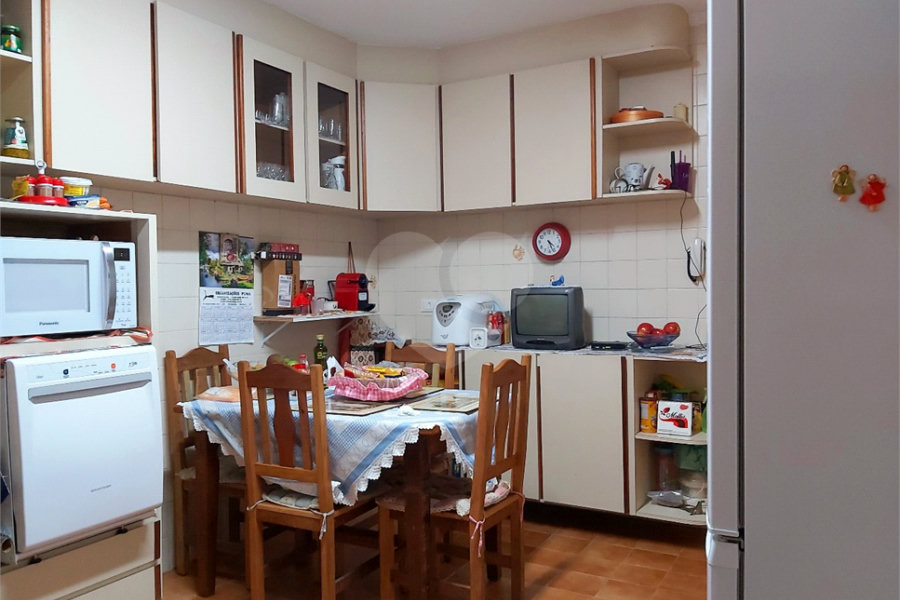 Sobrado à venda com 3 quartos, sendo 1 suíte, em Vila Irmãos Arnoni, São Paulo, SP