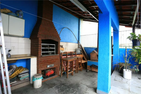 Sobrado à venda com 4 quartos, sendo 1 suíte,  em Vila Sônia, São Paulo, SP