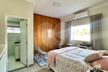 Sobrado à venda com 4 suítes em Jardim Shangri-lá, Cuiabá, MT