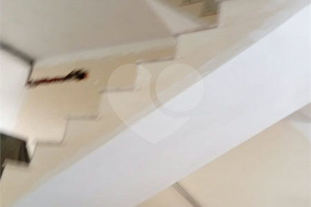 Casa à venda com 3 suítes no condomínio Residencial Jd. Floresta, São Paulo - SP